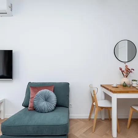 Superapart Domaniewska 53 *