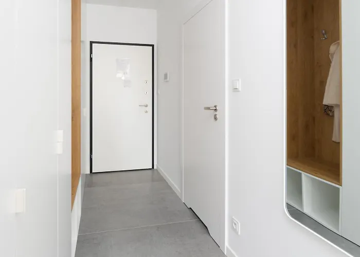 Superapart Domaniewska 53 * Warszawa